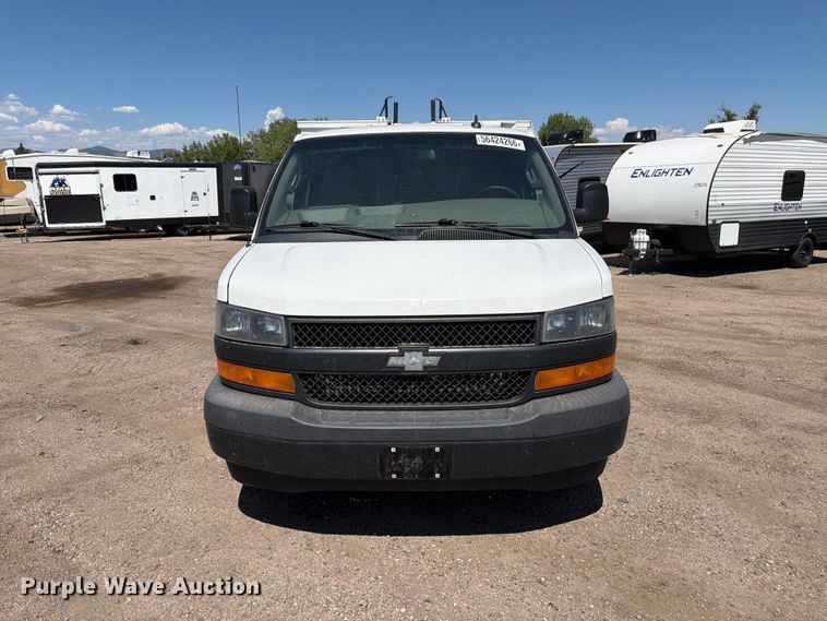 image for item YA3786 2020 Chevrolet Express 2500 van