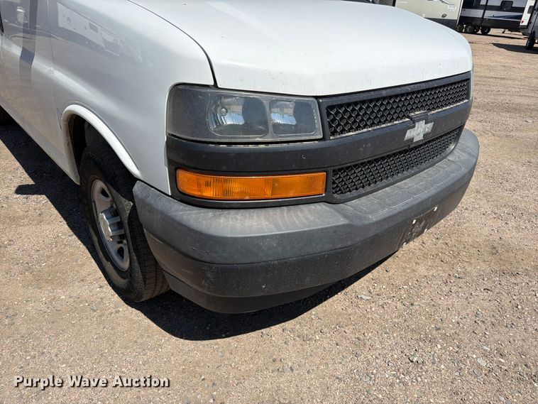 image for item YA3786 2020 Chevrolet Express 2500 van