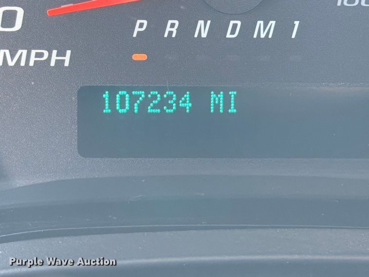 image for item YA3786 2020 Chevrolet Express 2500 van