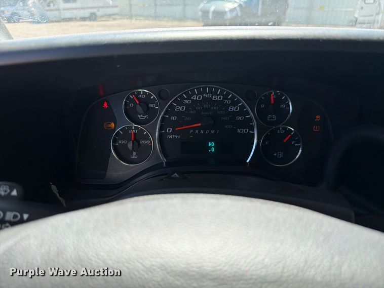 image for item YA3786 2020 Chevrolet Express 2500 van