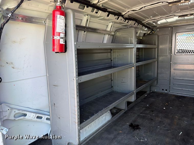 image for item YA3786 2020 Chevrolet Express 2500 van