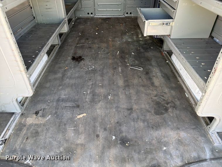 image for item YA3786 2020 Chevrolet Express 2500 van