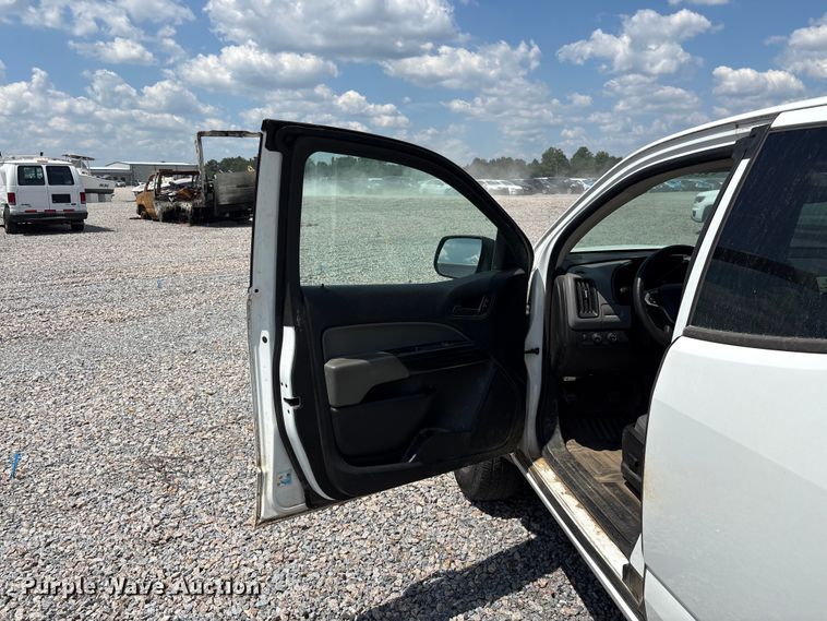 image for item YA3883 2018 Chevrolet Colorado Ext. Cab pickup truck