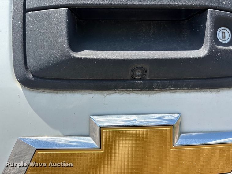 image for item YA3885 2020 Chevrolet Colorado Ext. Cab pickup truck