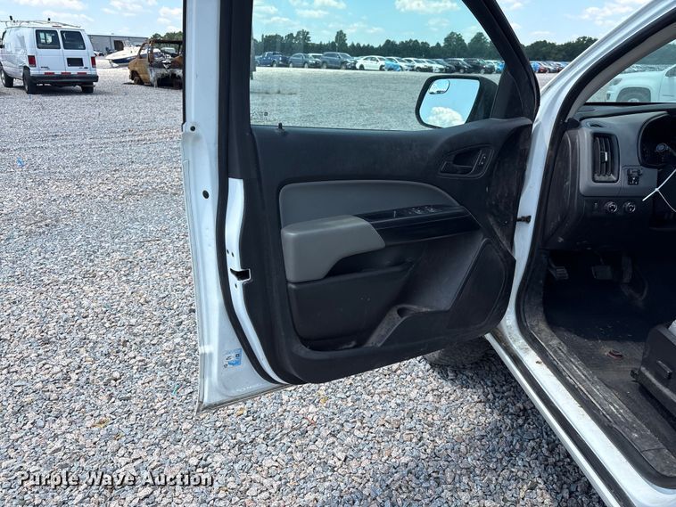 image for item YA3885 2020 Chevrolet Colorado Ext. Cab pickup truck