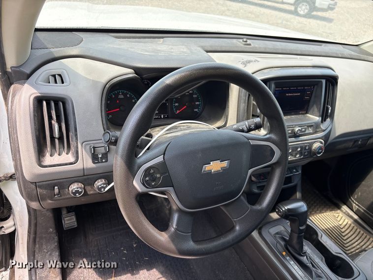 image for item YA3885 2020 Chevrolet Colorado Ext. Cab pickup truck