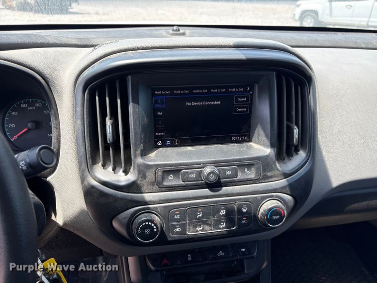 image for item YA3885 2020 Chevrolet Colorado Ext. Cab pickup truck