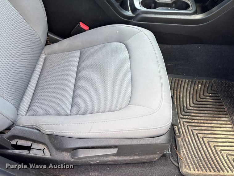 image for item YA3885 2020 Chevrolet Colorado Ext. Cab pickup truck