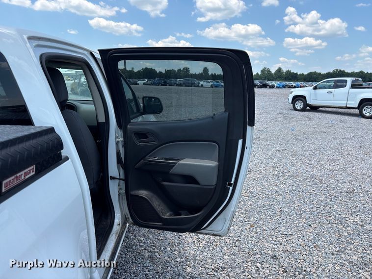 image for item YA3885 2020 Chevrolet Colorado Ext. Cab pickup truck