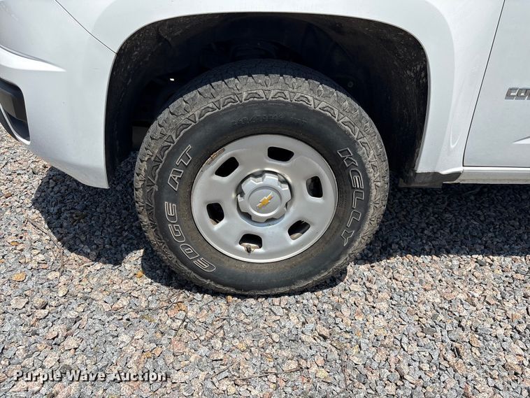 image for item YA3885 2020 Chevrolet Colorado Ext. Cab pickup truck