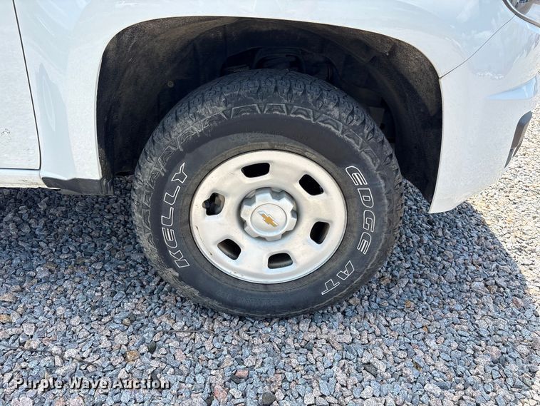 image for item YA3885 2020 Chevrolet Colorado Ext. Cab pickup truck