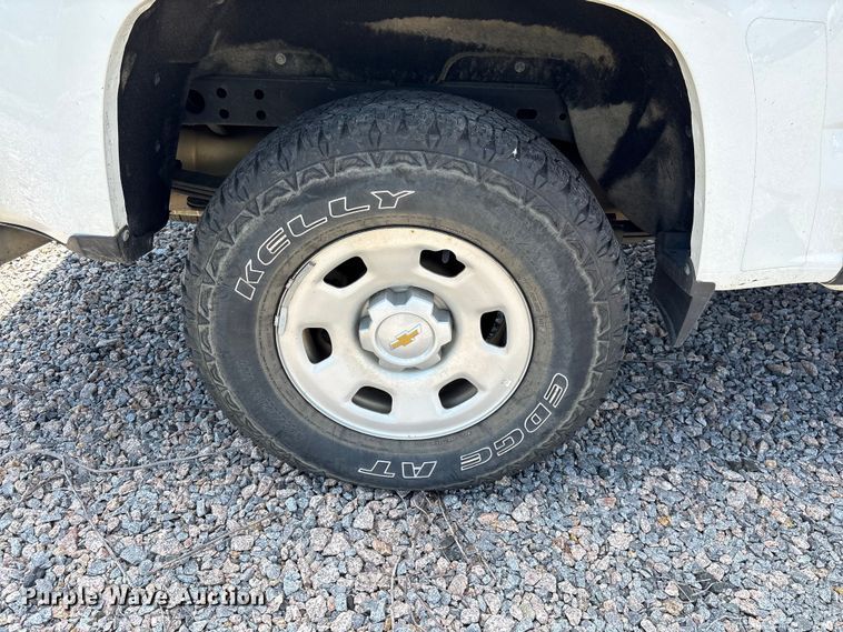 image for item YA3885 2020 Chevrolet Colorado Ext. Cab pickup truck