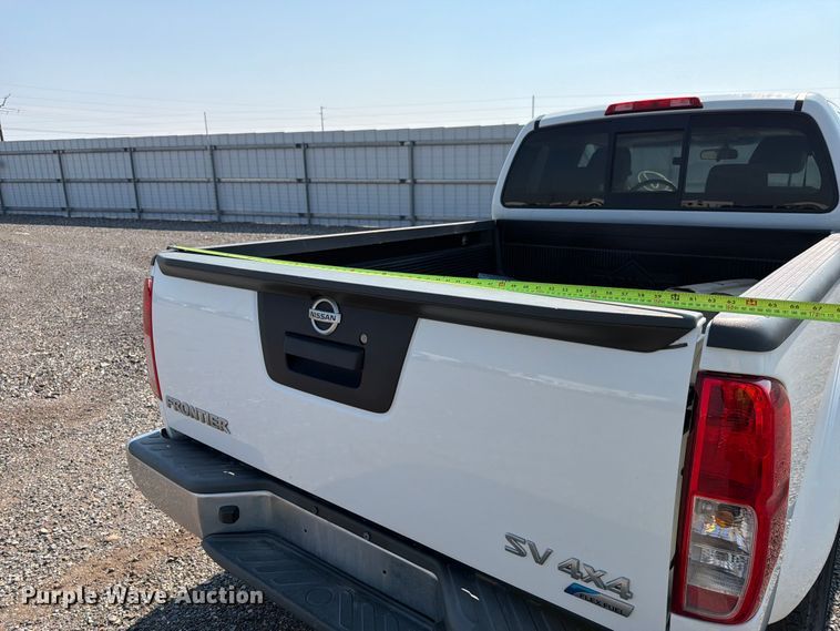 image for item YA3892 2017 Nissan Frontier Ext. Cab pickup truck