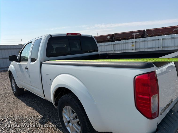 image for item YA3892 2017 Nissan Frontier Ext. Cab pickup truck