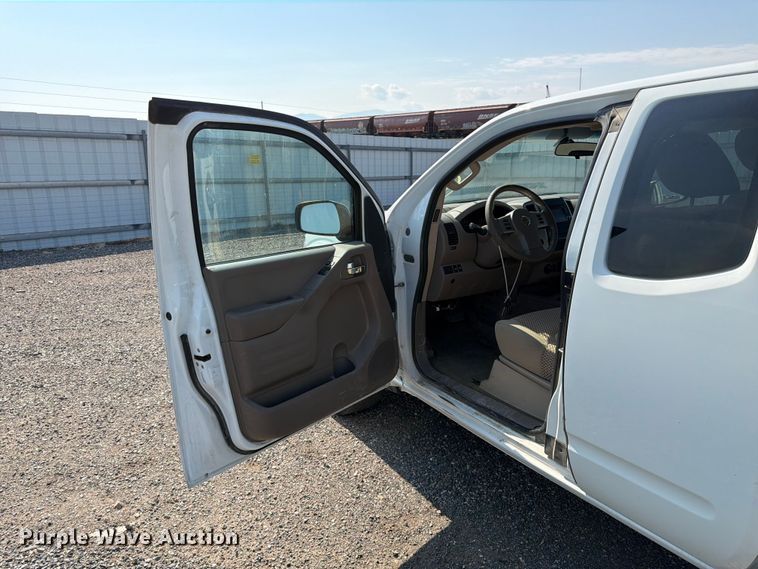 image for item YA3892 2017 Nissan Frontier Ext. Cab pickup truck