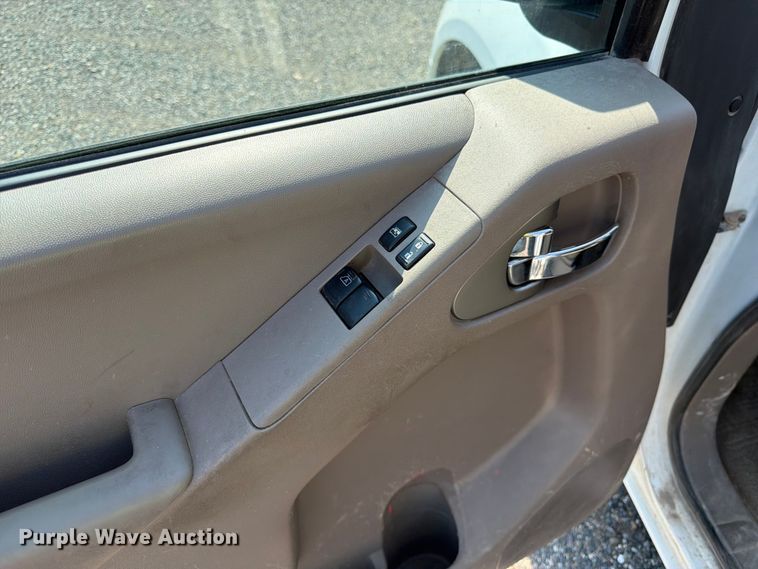 image for item YA3892 2017 Nissan Frontier Ext. Cab pickup truck