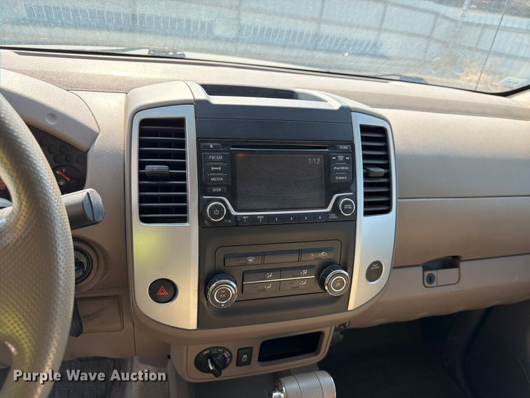 image for item YA3892 2017 Nissan Frontier Ext. Cab pickup truck