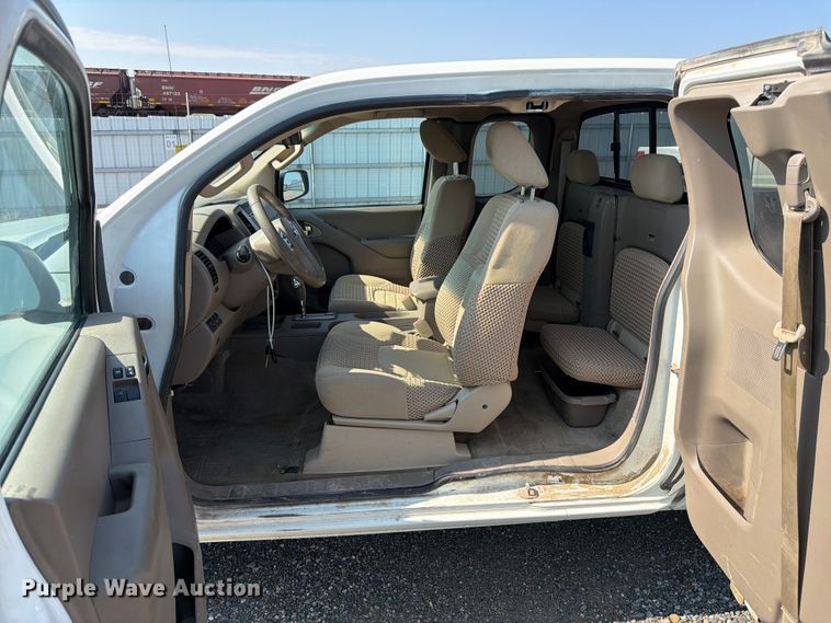 image for item YA3892 2017 Nissan Frontier Ext. Cab pickup truck