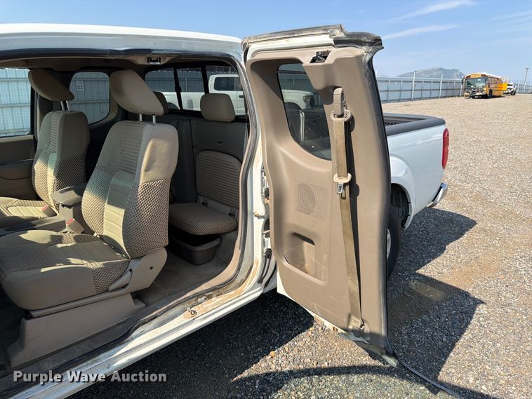 image for item YA3892 2017 Nissan Frontier Ext. Cab pickup truck