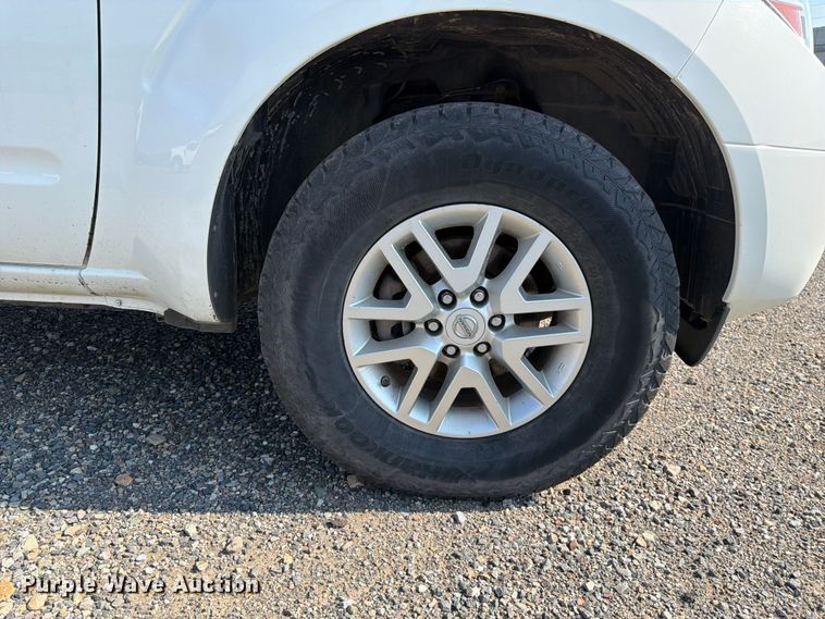 image for item YA3892 2017 Nissan Frontier Ext. Cab pickup truck