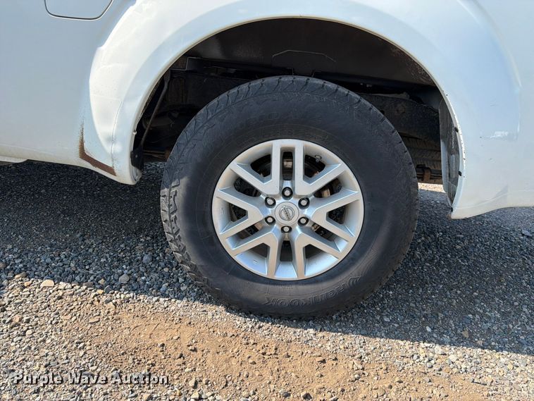 image for item YA3892 2017 Nissan Frontier Ext. Cab pickup truck