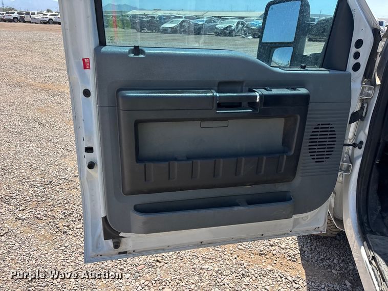 image for item YA3987 2015 Ford F250 Super Duty Ext. Cab utility bed pickup truck