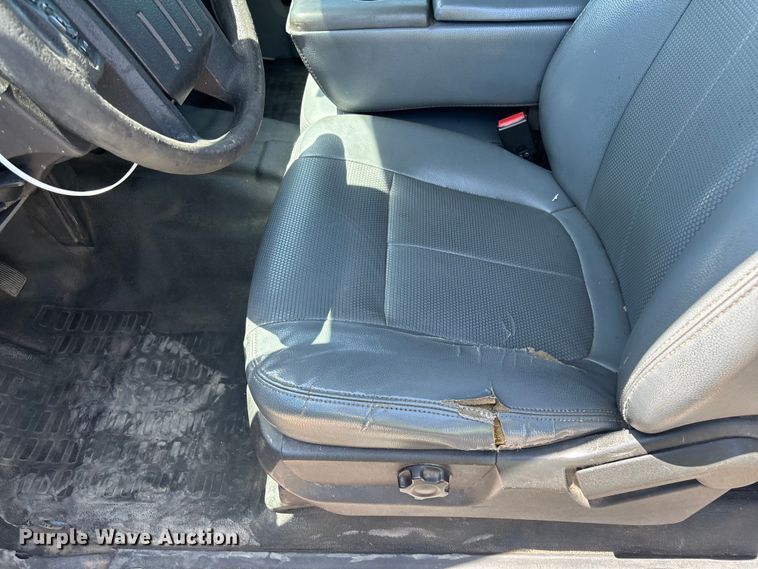 image for item YA3987 2015 Ford F250 Super Duty Ext. Cab utility bed pickup truck