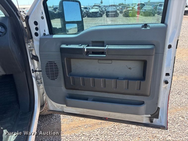 image for item YA3987 2015 Ford F250 Super Duty Ext. Cab utility bed pickup truck