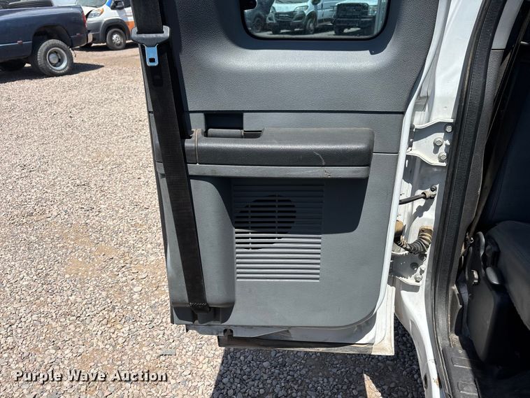 image for item YA3987 2015 Ford F250 Super Duty Ext. Cab utility bed pickup truck