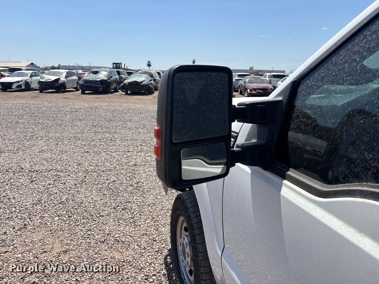 image for item YA3988 2015 Ford F250 Super Duty Ext. Cab utility / service truck