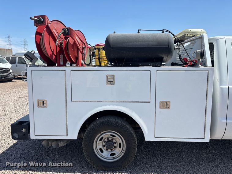 image for item YA3988 2015 Ford F250 Super Duty Ext. Cab utility / service truck