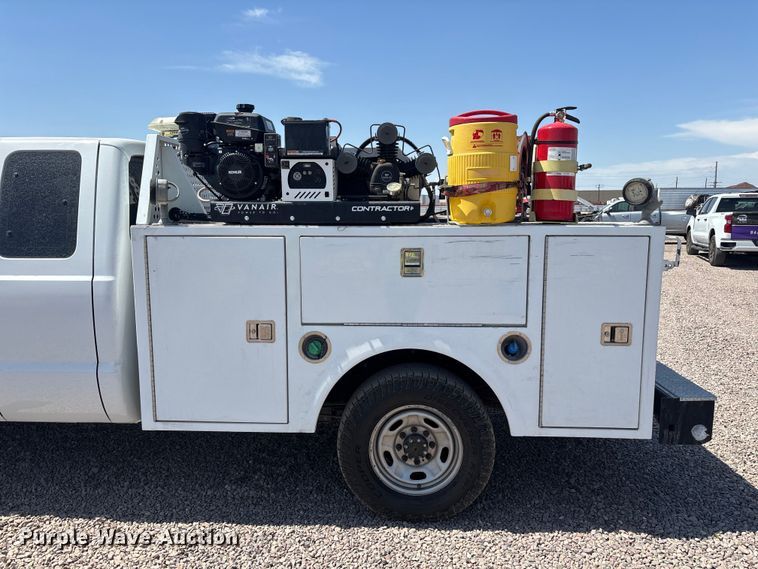 image for item YA3988 2015 Ford F250 Super Duty Ext. Cab utility / service truck
