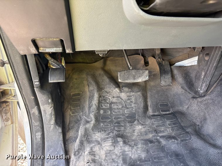 image for item YA3988 2015 Ford F250 Super Duty Ext. Cab utility / service truck