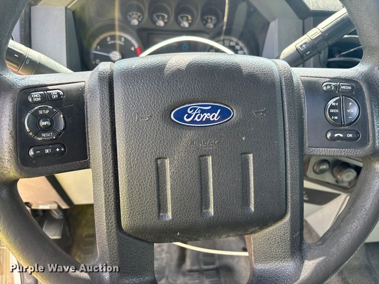 image for item YA3988 2015 Ford F250 Super Duty Ext. Cab utility / service truck