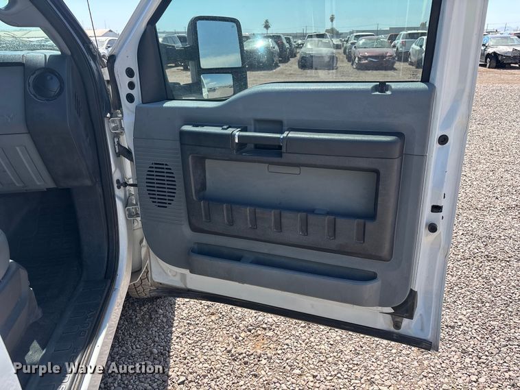 image for item YA3988 2015 Ford F250 Super Duty Ext. Cab utility / service truck