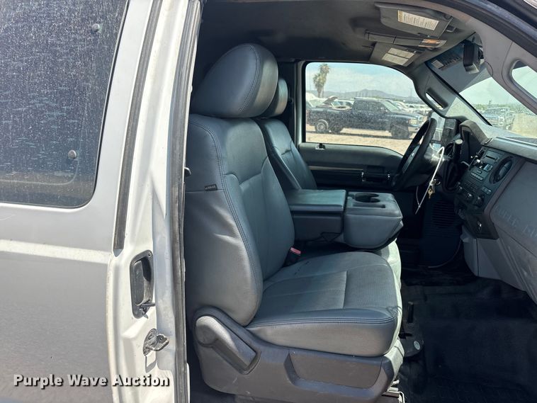 image for item YA3988 2015 Ford F250 Super Duty Ext. Cab utility / service truck
