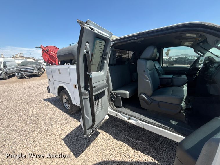image for item YA3988 2015 Ford F250 Super Duty Ext. Cab utility / service truck
