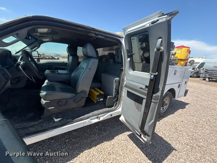 image for item YA3988 2015 Ford F250 Super Duty Ext. Cab utility / service truck