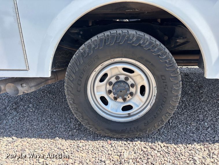 image for item YA3988 2015 Ford F250 Super Duty Ext. Cab utility / service truck