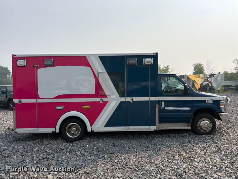 image for item YA4008 2025 Ford E450 ambulance