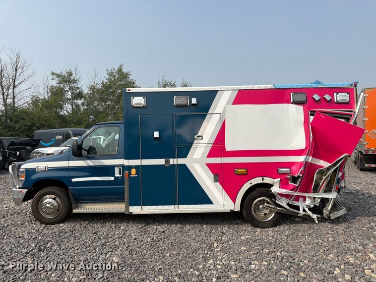 image for item YA4008 2025 Ford E450 ambulance