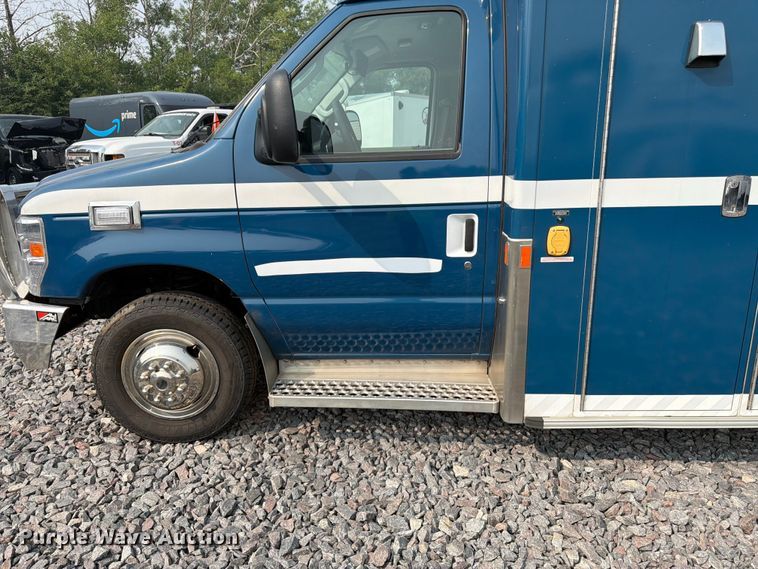 image for item YA4008 2025 Ford E450 ambulance