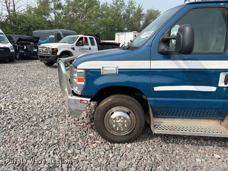 image for item YA4008 2025 Ford E450 ambulance