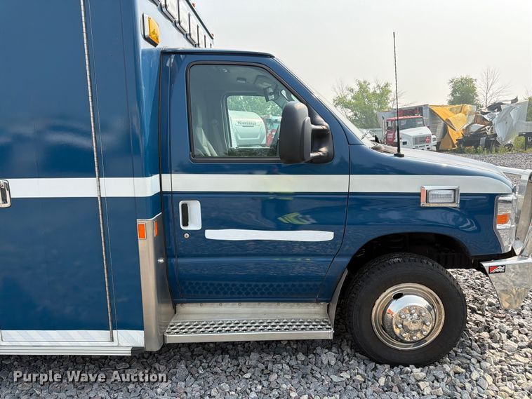image for item YA4008 2025 Ford E450 ambulance