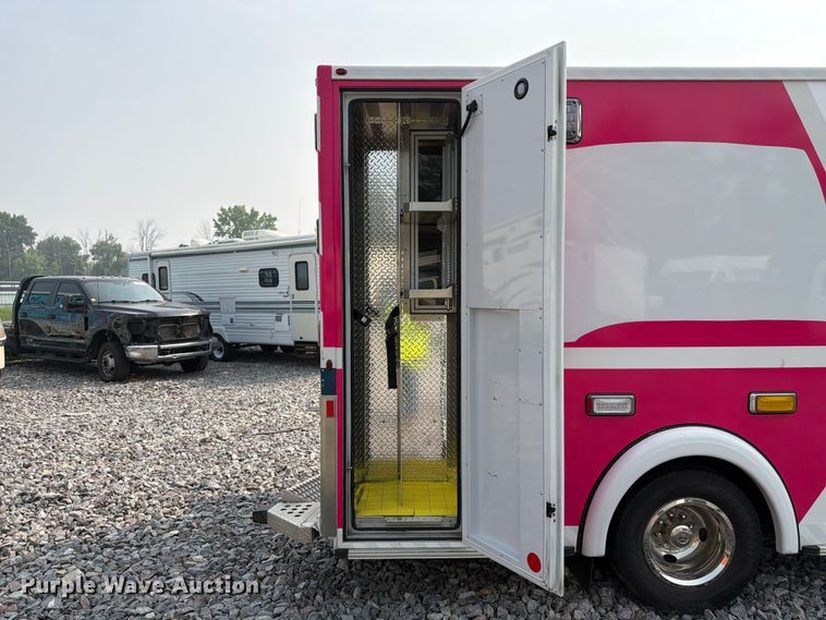 image for item YA4008 2025 Ford E450 ambulance