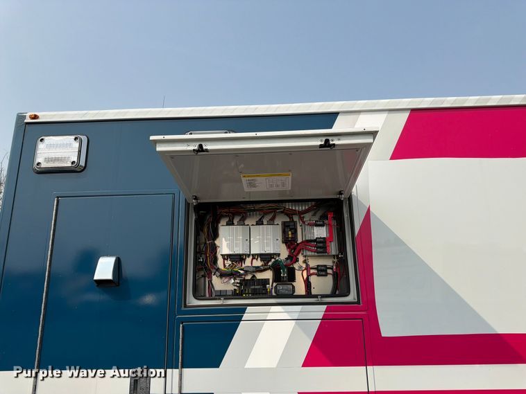 image for item YA4008 2025 Ford E450 ambulance
