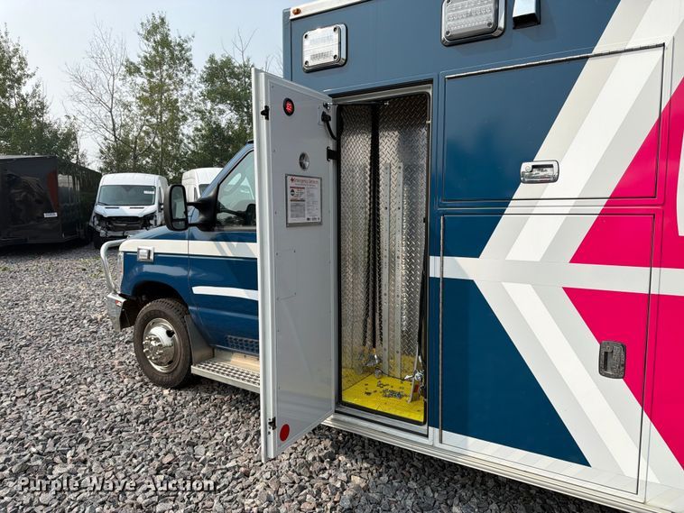 image for item YA4008 2025 Ford E450 ambulance
