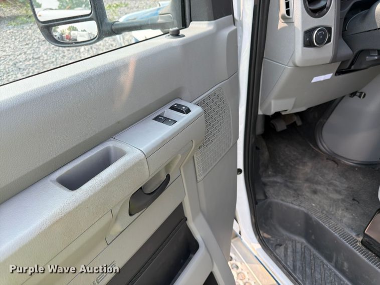 image for item YA4008 2025 Ford E450 ambulance