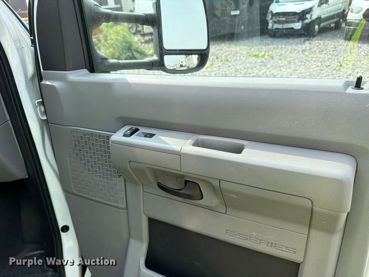 image for item YA4008 2025 Ford E450 ambulance