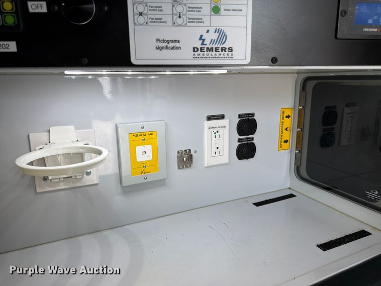 image for item YA4008 2025 Ford E450 ambulance